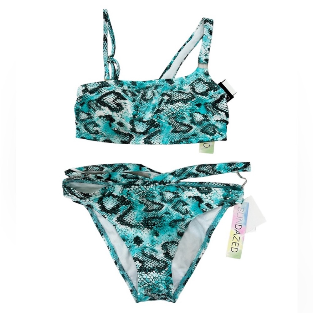 Sundazed NWT Set 34C top /Large bottoms